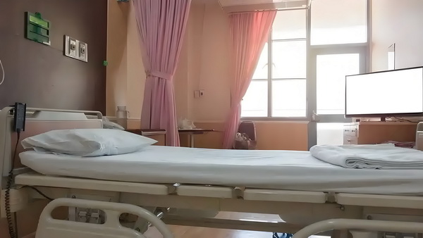 深圳积分入户还差5分_王欣瑜拒绝和裁判握手引发淡人人设塌房热议，网友破案：被逼急了 买了以低5套住房价购